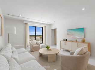 150 Bradley Pl APT 306, Palm Beach, FL 33480