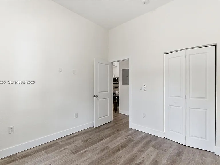 830 SE 14th St #2 — Photo 10