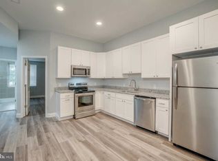 911 N Calvert St APT 3, Baltimore, MD 21202