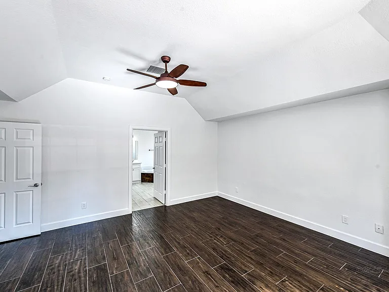 6 Old River Pl — Photo 29