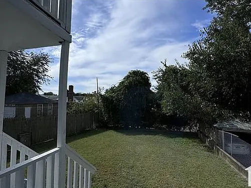 1165 Noble Ave — Photo 6