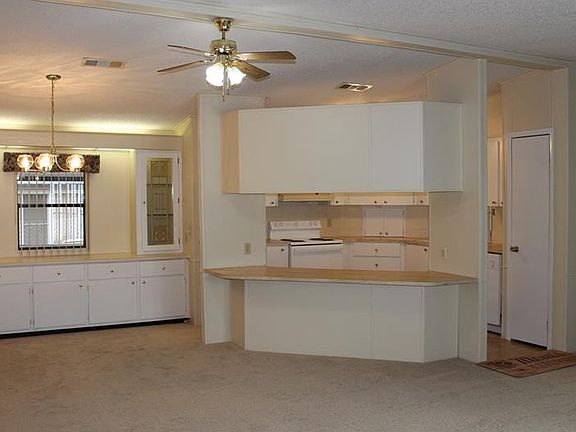 2nd image of 10428 Watts Ave