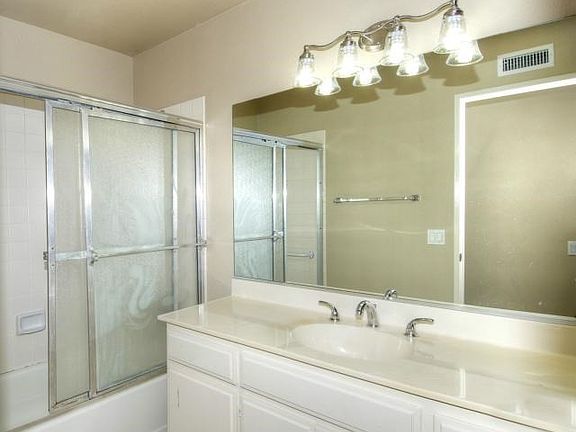 4th image of 8915 Grandville Cir #39