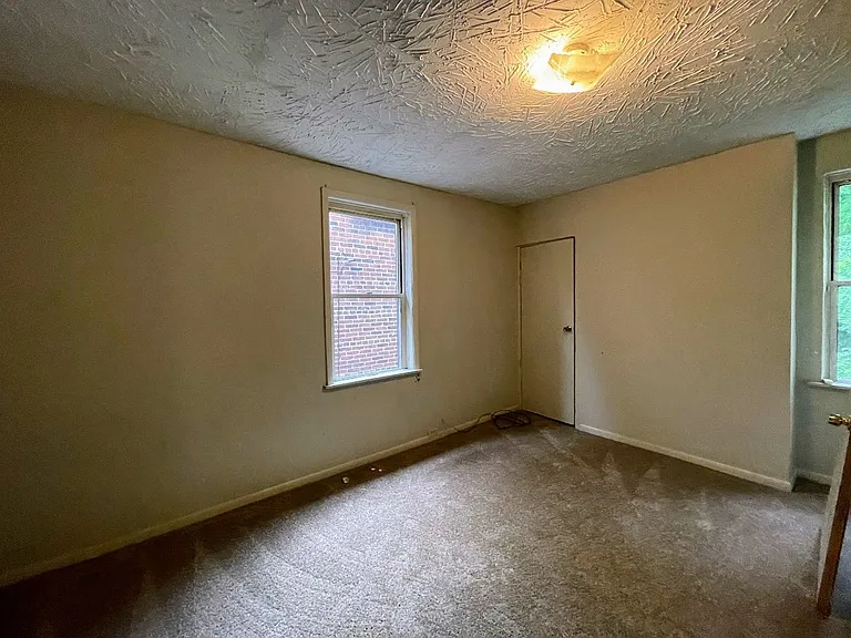 310 Arabella St — Photo 6