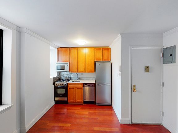 4th image of 448 E 12th St #1B