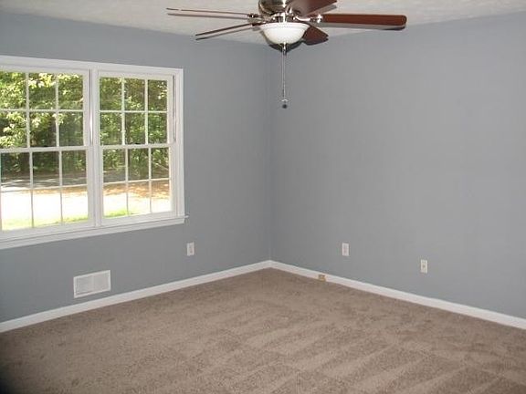 4th image of 1988 Winding Creek Ln SW