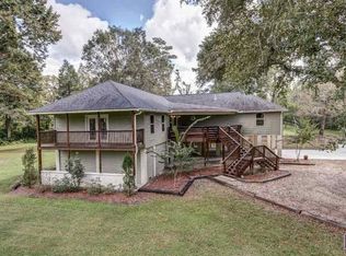 19290 Gourdon Ln, Port Vincent, LA 70726