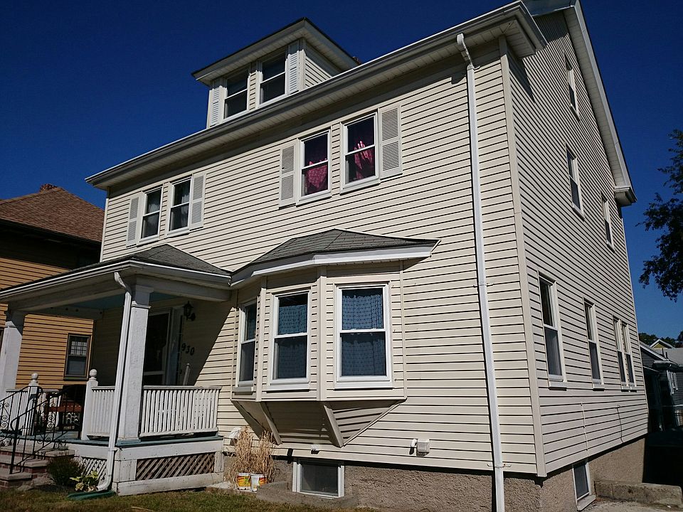 2nd image of 930 Washington St