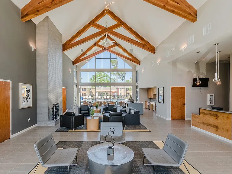 Lakecrest Village — Photo 2