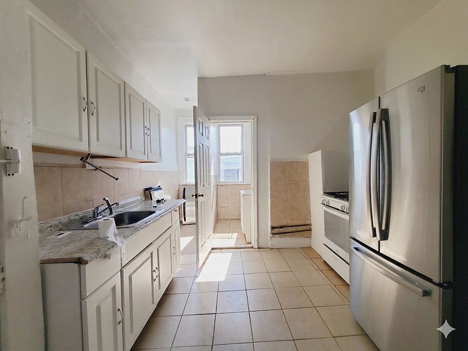 1st image of 49 Saint Pauls Ave #2E