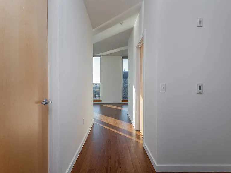 Central Eastside Lofts | Eastmoreland Entry