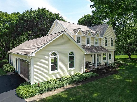 4th image of 39W811 Hoeweed Ln