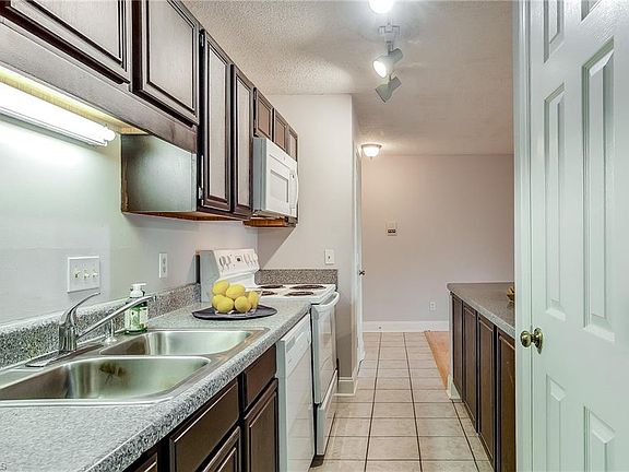5th image of 704 Glendale Dr APT F