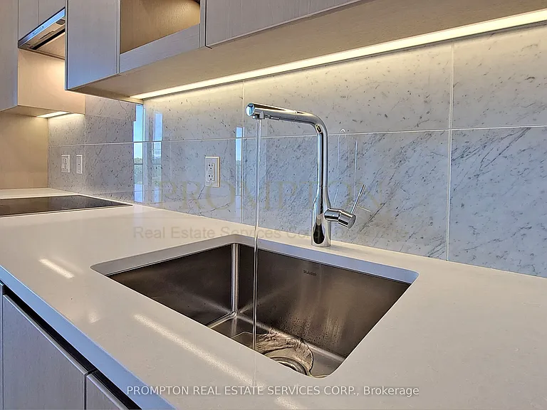 85 McMahon Dr #2307 — Photo 29