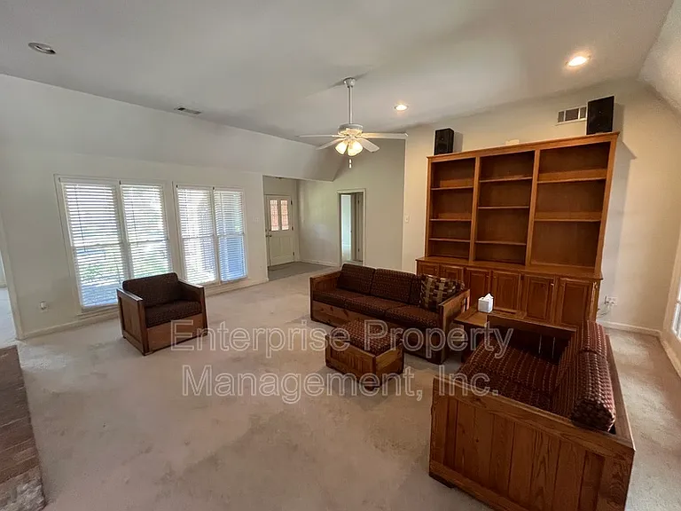 6700 N Kirby Oaks Cv — Photo 6