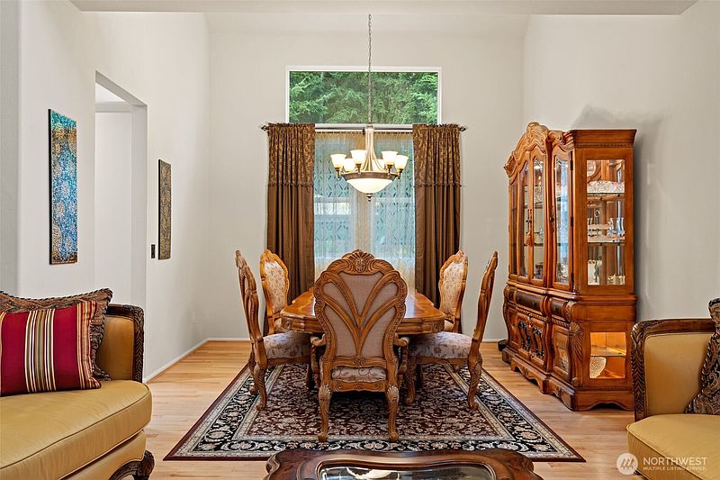 3rd image of 1618 73rd Street SE