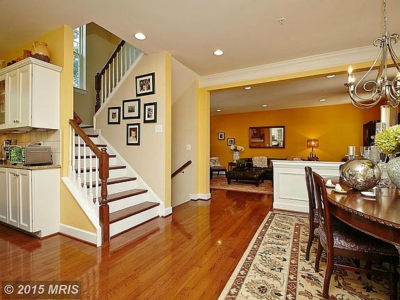 3rd image of 4057 Glendale Way