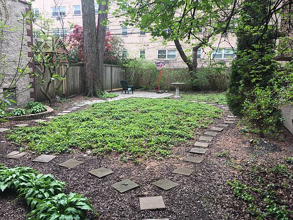 5th image of 503 W Aldine Ave #2