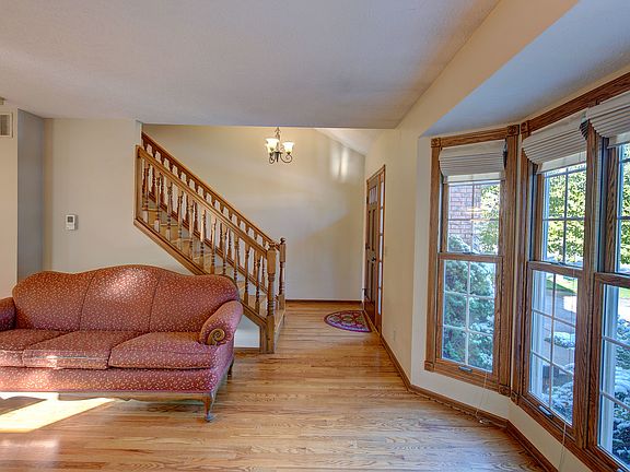 5th image of 1208 E Republic Ave