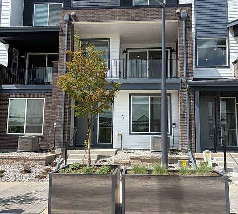 2nd image of 1614 Park Ln