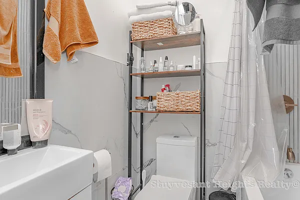 Rented by Stuyvesant Heights Realty Corp | media 8