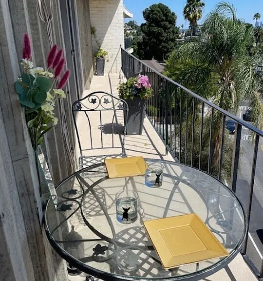 2260 N Cahuenga Blvd #502 — Photo 11