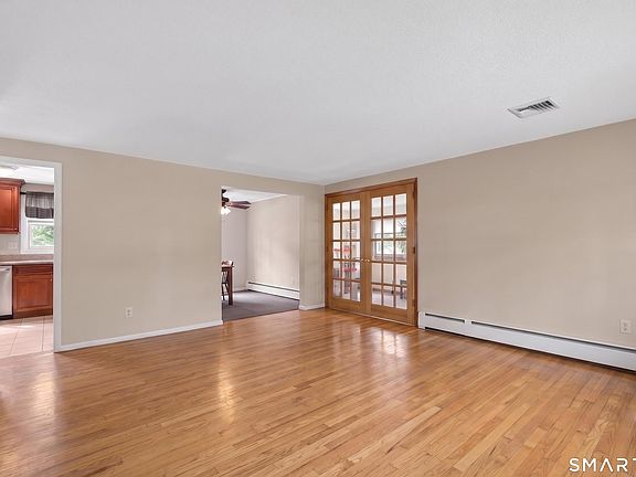 4th image of 529 Burroughs Road