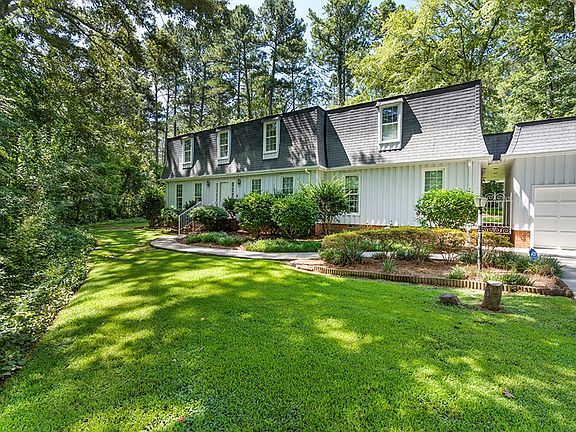 2nd image of 101 Longwood Ln