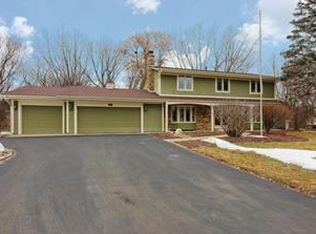 9966 Dakota Cir, Bloomington, MN 55438