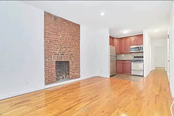 Rented by Compass | media 26