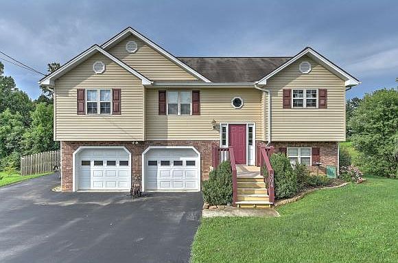 1st image of 304 Mulberry Bnd