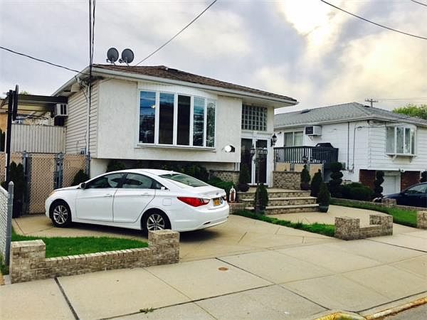 2nd image of 2114 E 73rd St