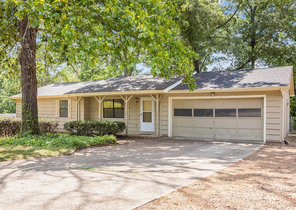 1st image of 5307 Village Garden Dr