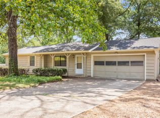 5307 Village Garden Dr, Ooltewah, TN 37363