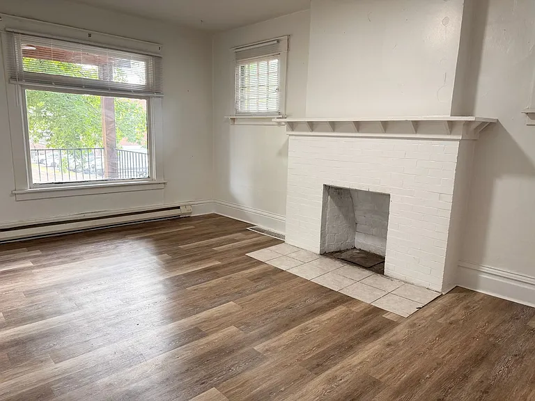 621 S Adams St — Photo 16