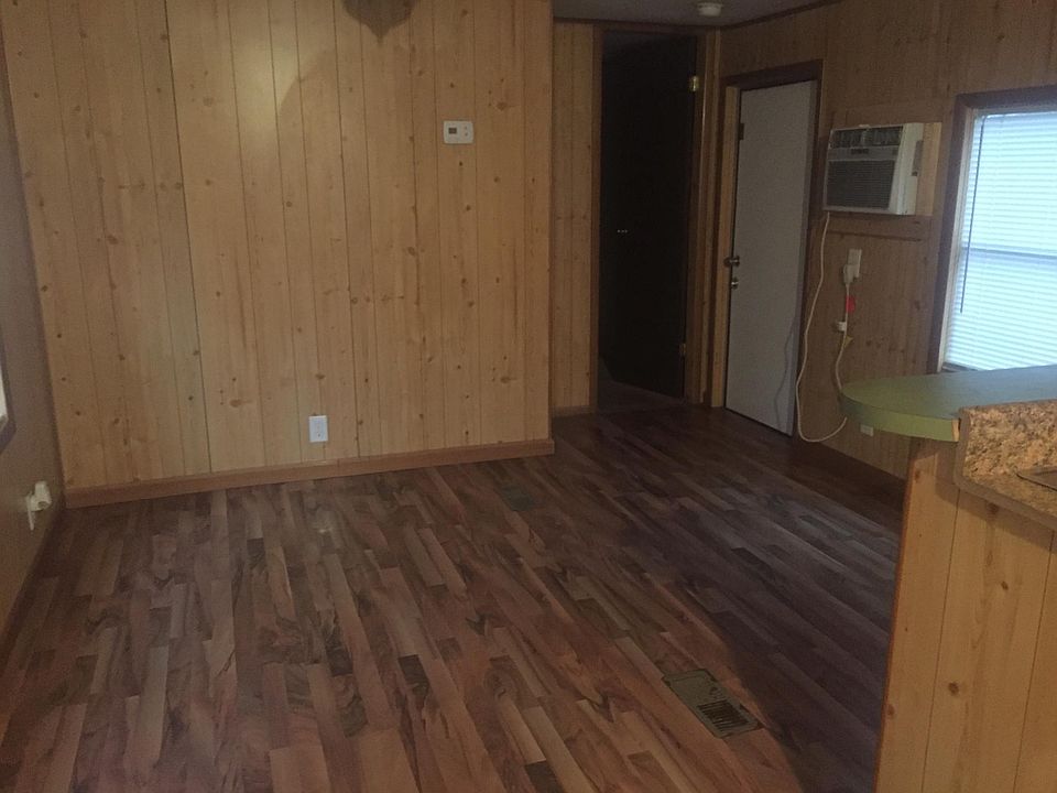 1st image of 129 Fleming Ln