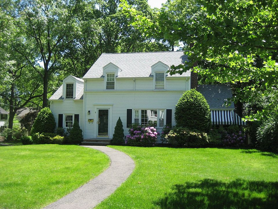 1 Mercer Ave., Chatham, NJ