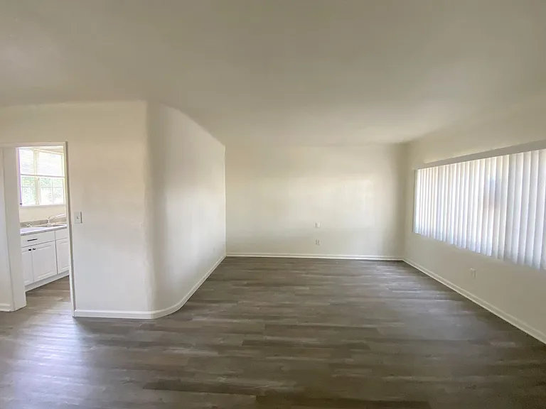 2717 N Crescent Ave — Photo 4