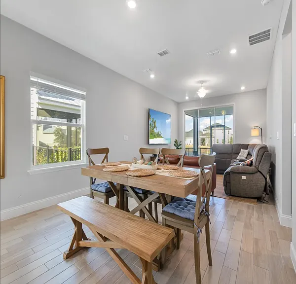 409 Clifton Bay Loop — Photo 3
