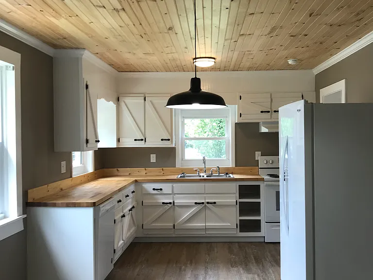 194 Morningside Dr — Photo 5