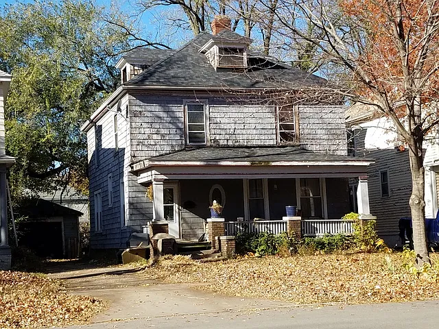 1237 N 5th St photo 1