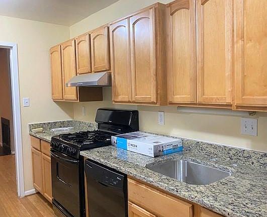 Kitchen counters are brand new. Matching appliances, plenty of storage!