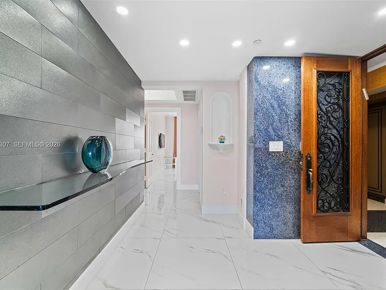 17875 Collins Ave #4102 — Photo 10
