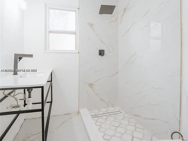 11080 Peachtree Dr — Photo 10