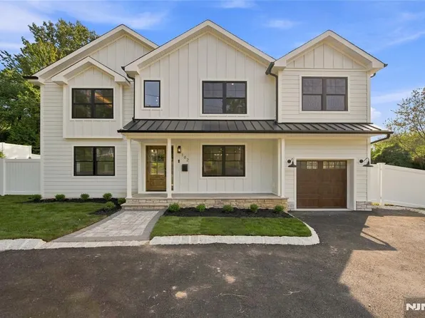 182 Grand Ave W, Park Ridge, NJ 07656