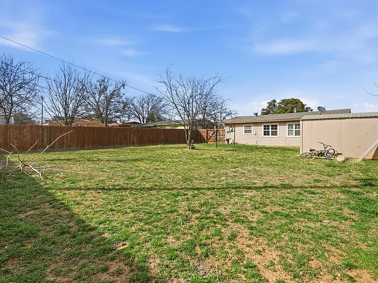 1741 Pasadena Dr — Photo 27