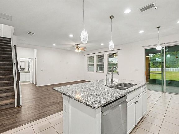 5th image of 12112 Ledbury Commons Dr