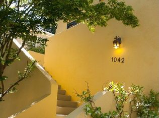 1042 Underhills Rd, Oakland, CA 94610