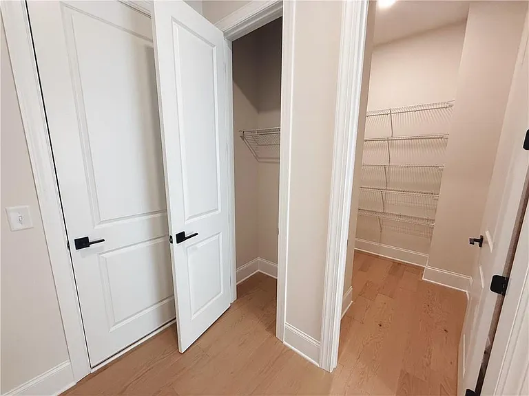2450 Colliers Ln — Photo 27