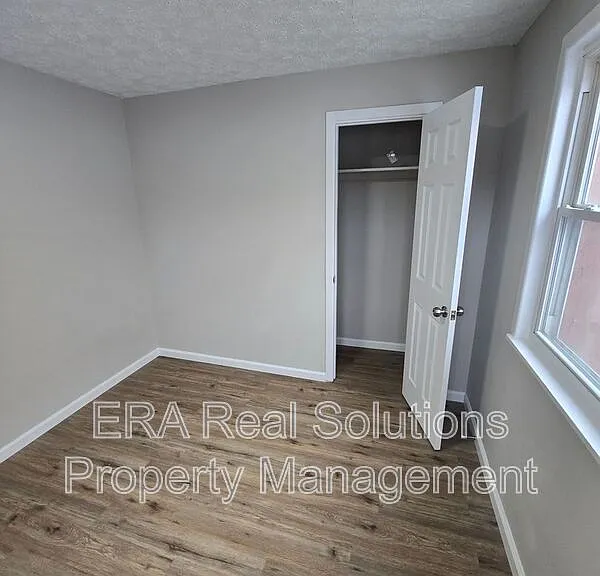 162 Wisconsin Ave — Photo 11